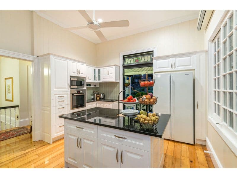 26 Cambridge Street, RED HILL QLD 4059, Red Hill - Thumbnail 7