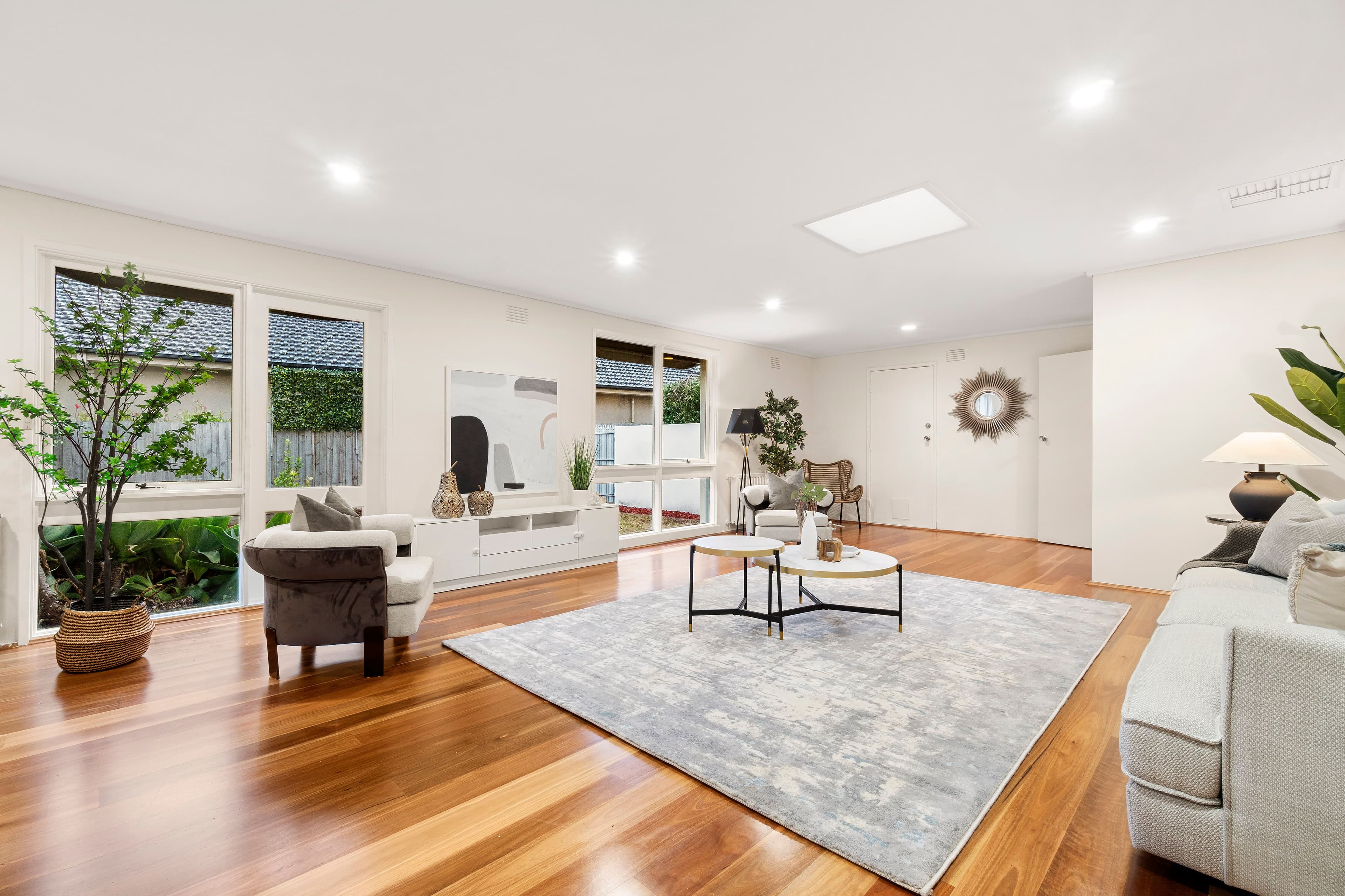 24 Lennox Avenue, Glen Waverley VIC 3150, Glen Waverley - Thumbnail 2
