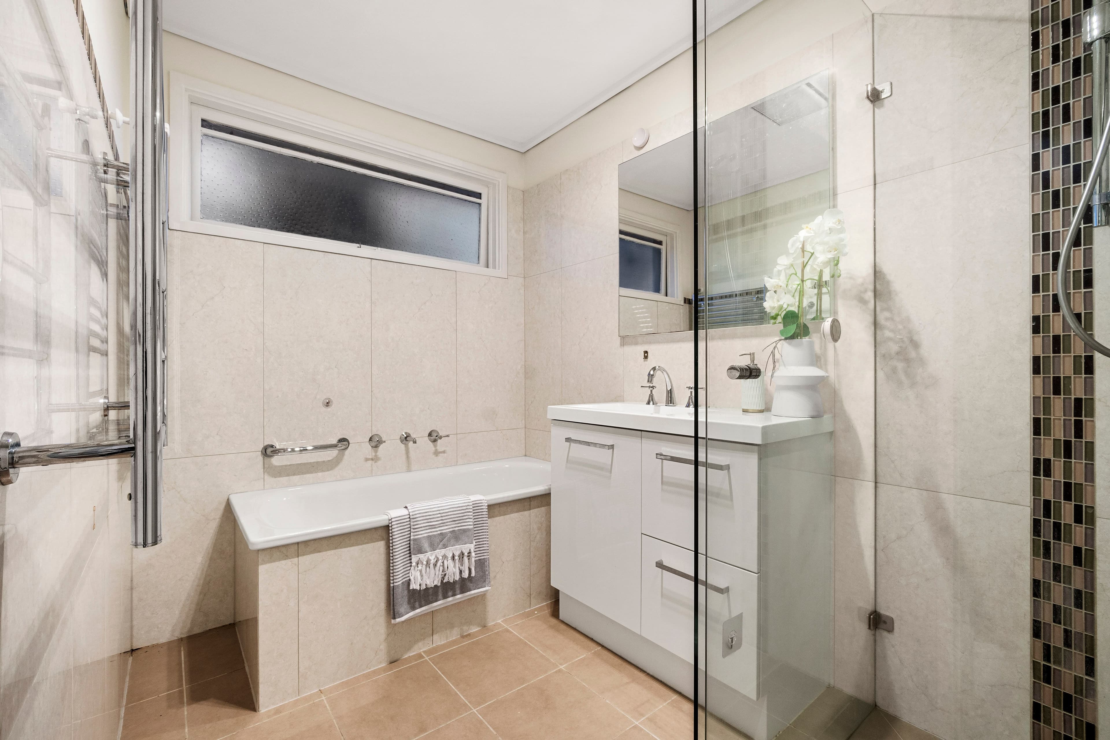 24 Lennox Avenue, Glen Waverley VIC 3150, Glen Waverley - Thumbnail 6