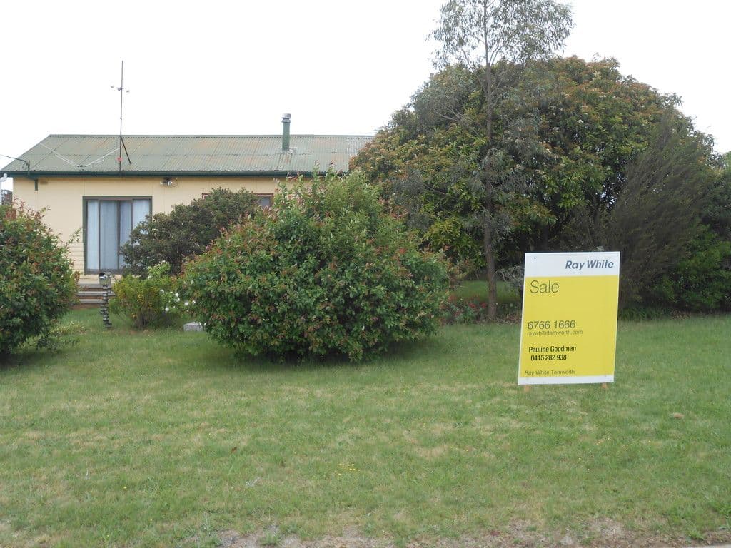 215N Packington Street, Walcha NSW 2354, Walcha - Image 1