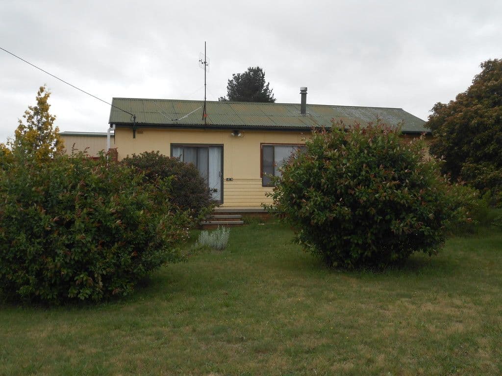 215N Packington Street, Walcha NSW 2354, Walcha - Thumbnail 2