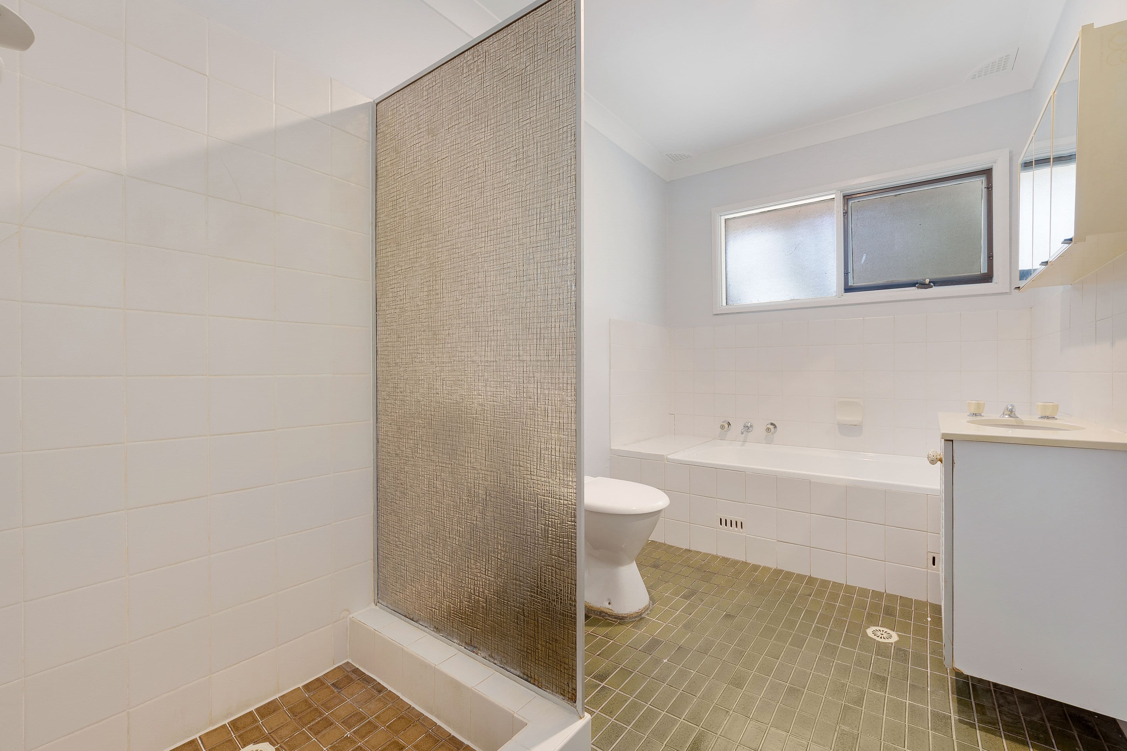 15-19 Fourth Avenue, Macquarie Fields NSW 2564, Macquarie Fields - Thumbnail 7