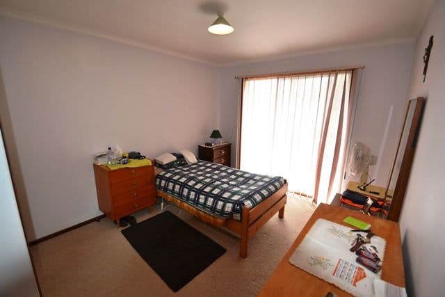 30 Clarey Avenue, SEYMOUR VIC 3660, Seymour - Thumbnail 4