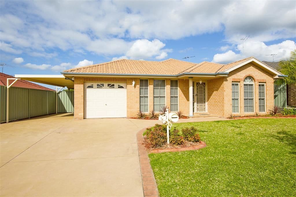 18 Waringa Crescent, GLENMORE PARK NSW 2745, Glenmore Park - Thumbnail 2