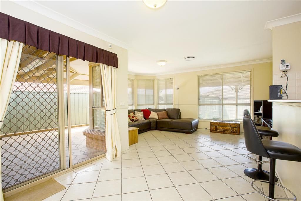 18 Waringa Crescent, GLENMORE PARK NSW 2745, Glenmore Park - Thumbnail 5