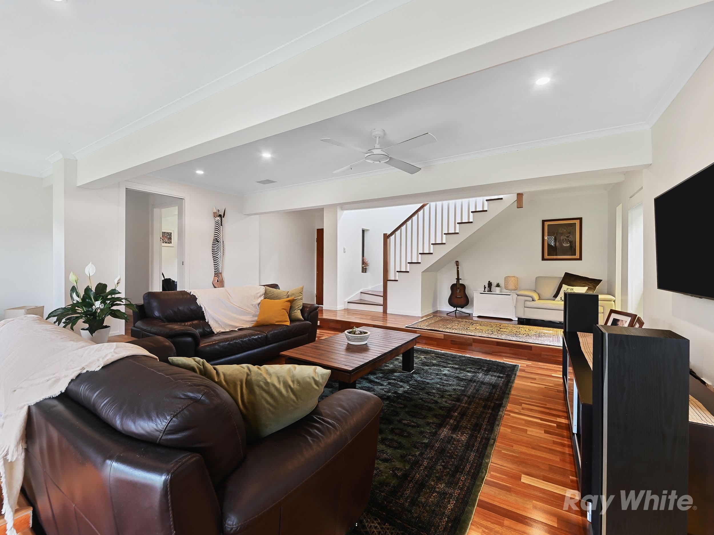 32 Balmoral Street South, Altona Meadows - Thumbnail 2