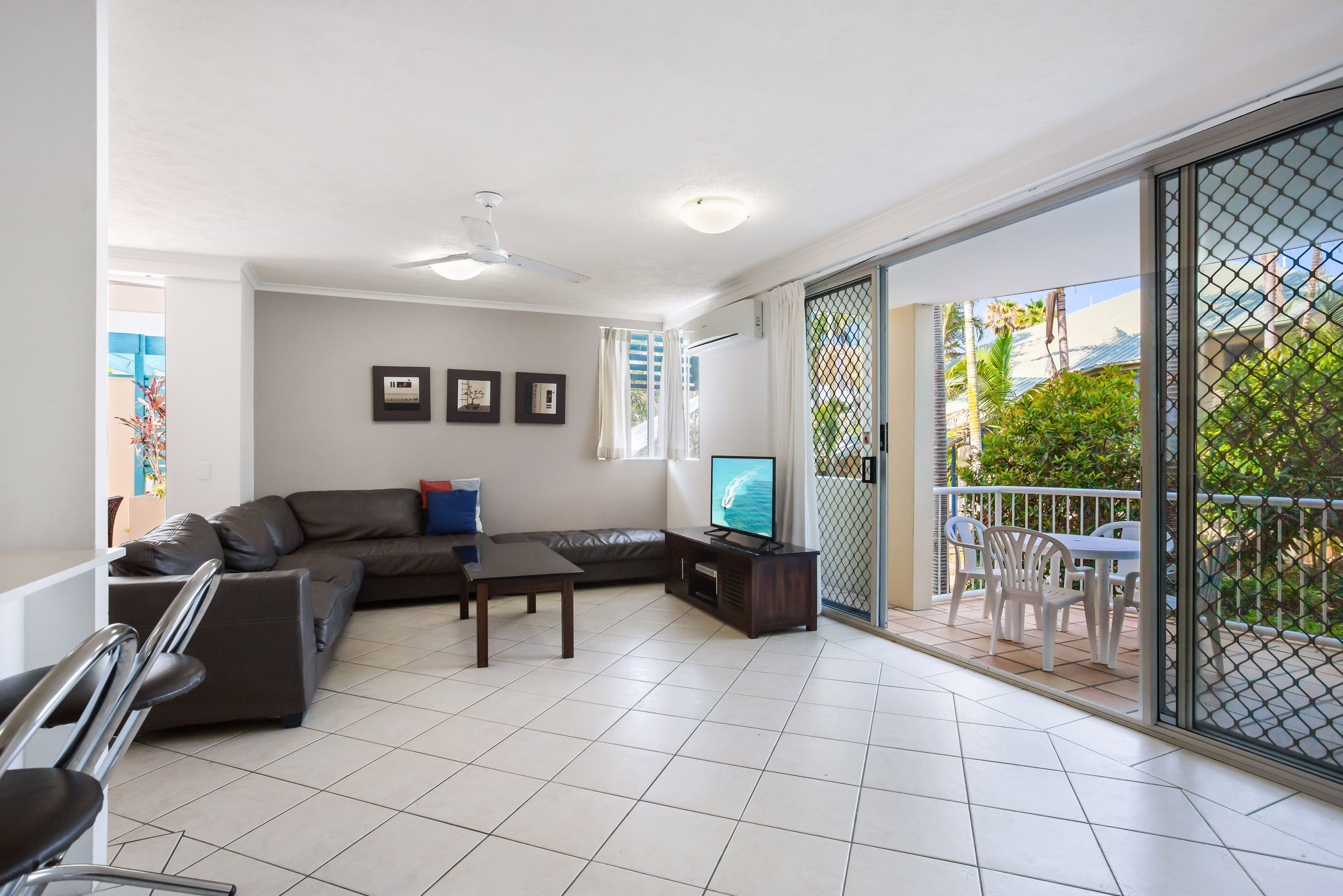 71 'Diamond Beach' 10-16 Alexandra Avenue, Mermaid Beach QLD 4218, Mermaid Beach - Thumbnail 2