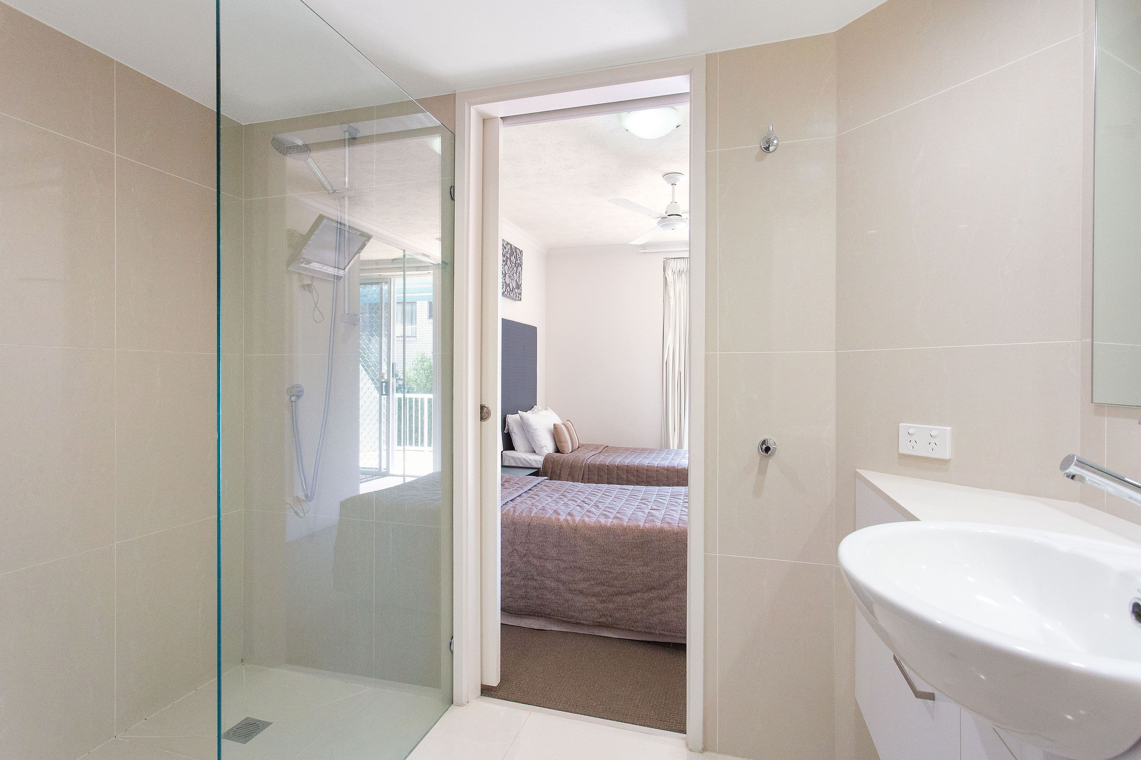 71 'Diamond Beach' 10-16 Alexandra Avenue, Mermaid Beach QLD 4218, Mermaid Beach - Thumbnail 7