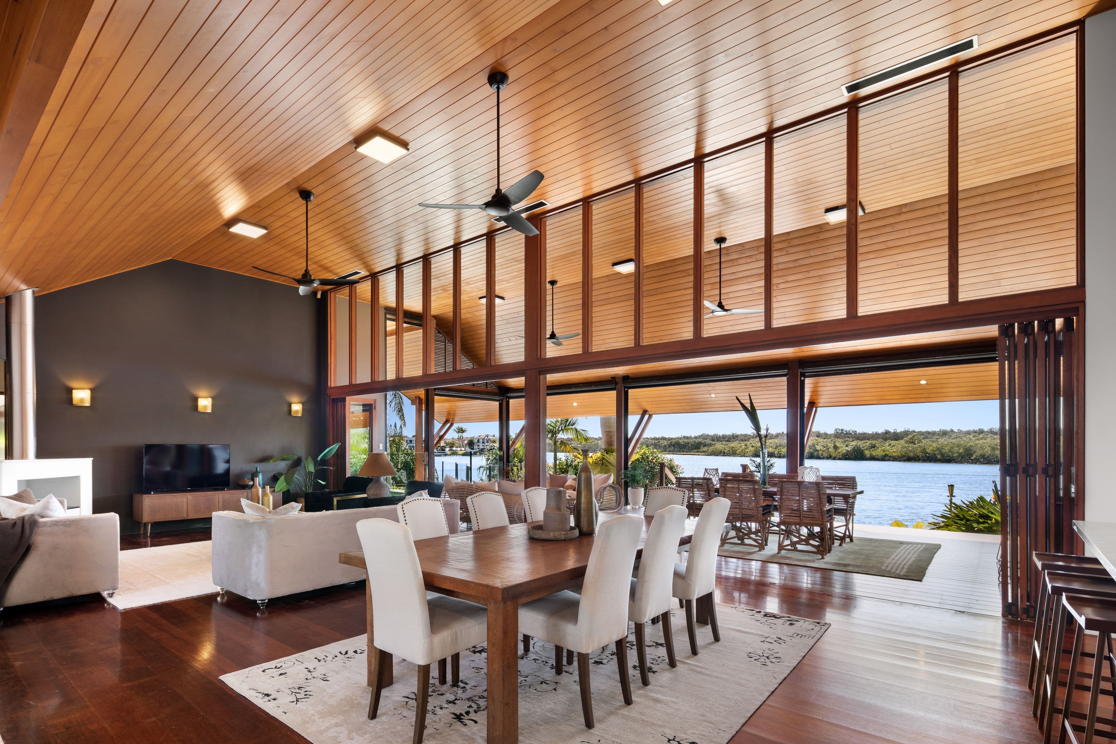2084 The Circle, Sanctuary Cove QLD 4212, Sanctuary Cove - Thumbnail 3