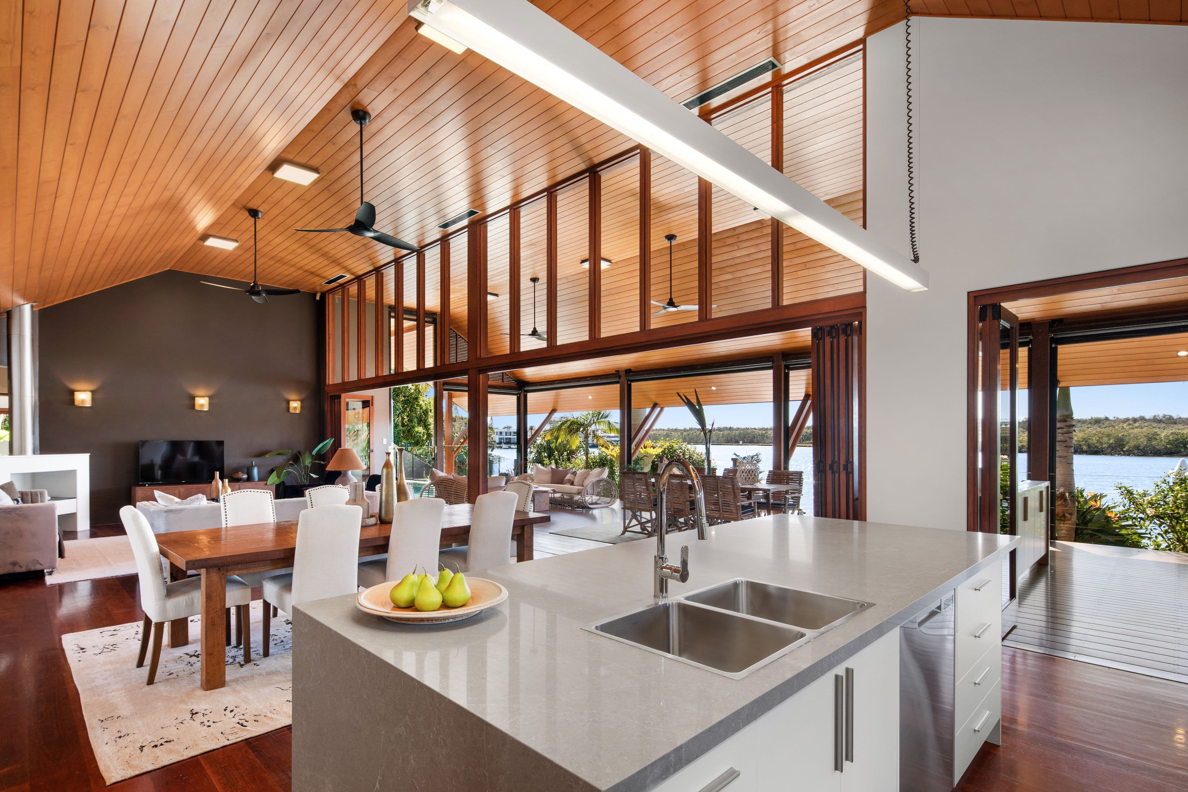2084 The Circle, Sanctuary Cove QLD 4212, Sanctuary Cove - Thumbnail 8