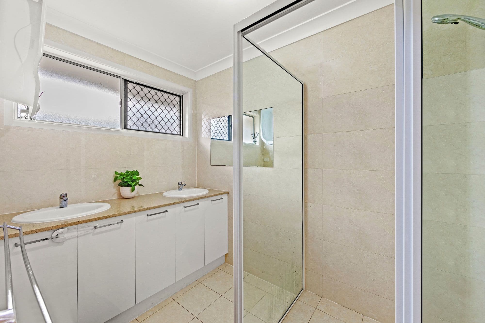 51 Surfers Avenue, Mermaid Waters QLD 4218, Mermaid Waters - Thumbnail 8