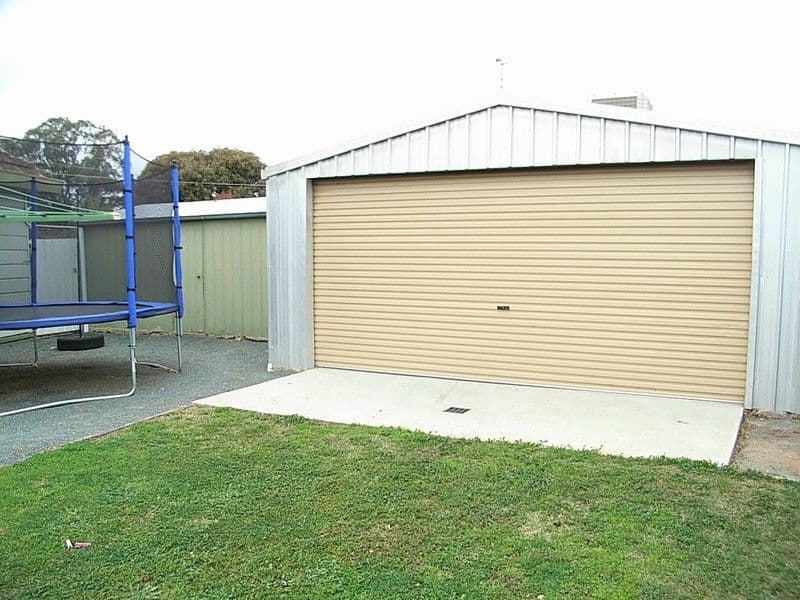 13 Haverfield Street, ECHUCA VIC 3564, Echuca - Thumbnail 2