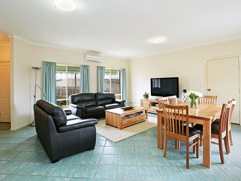 32 Shiraz Drive, WAURN PONDS VIC 3216, Waurn Ponds - Thumbnail 4