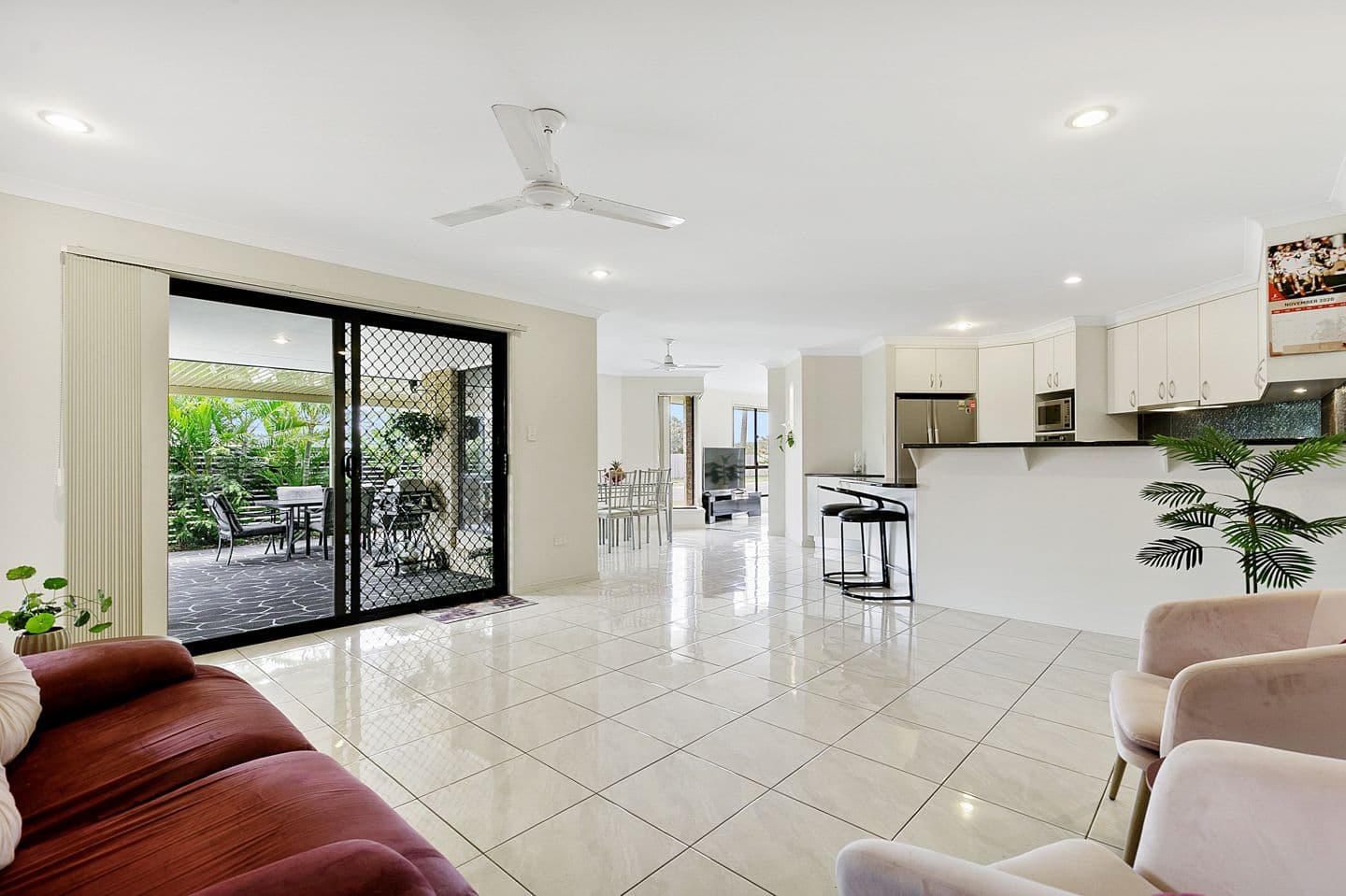 1 Earl Saint Vincent Circuit, Eli Waters QLD 4655, Eli Waters - Thumbnail 2