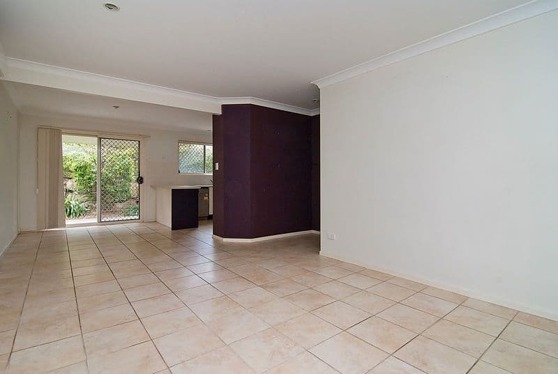 8 Earnshaw Street, ALGESTER QLD 4115, Algester - Thumbnail 2