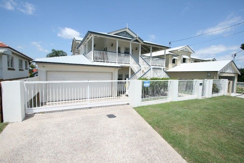 19 Lloyd Street, CAMP HILL QLD 4152, Camp Hill - Image 1
