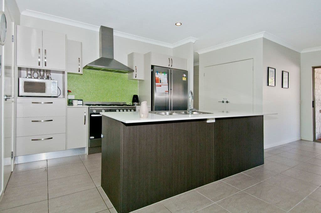 4 Kanimbla Street, Holmview QLD 4207, Holmview - Thumbnail 2