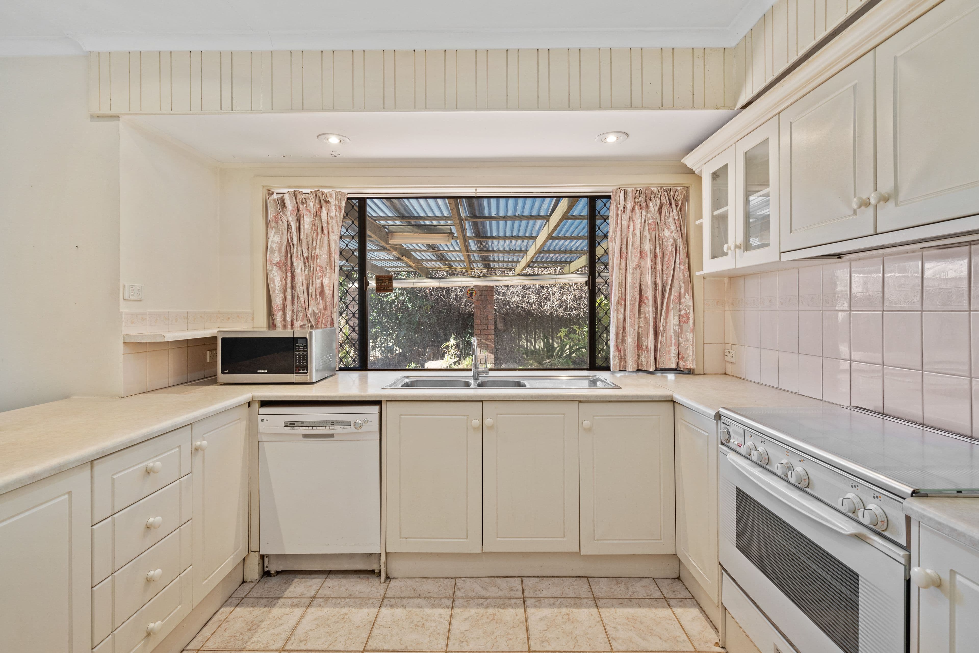2 Tyler Court, Parafield Gardens SA 5107, Parafield Gardens - Thumbnail 4