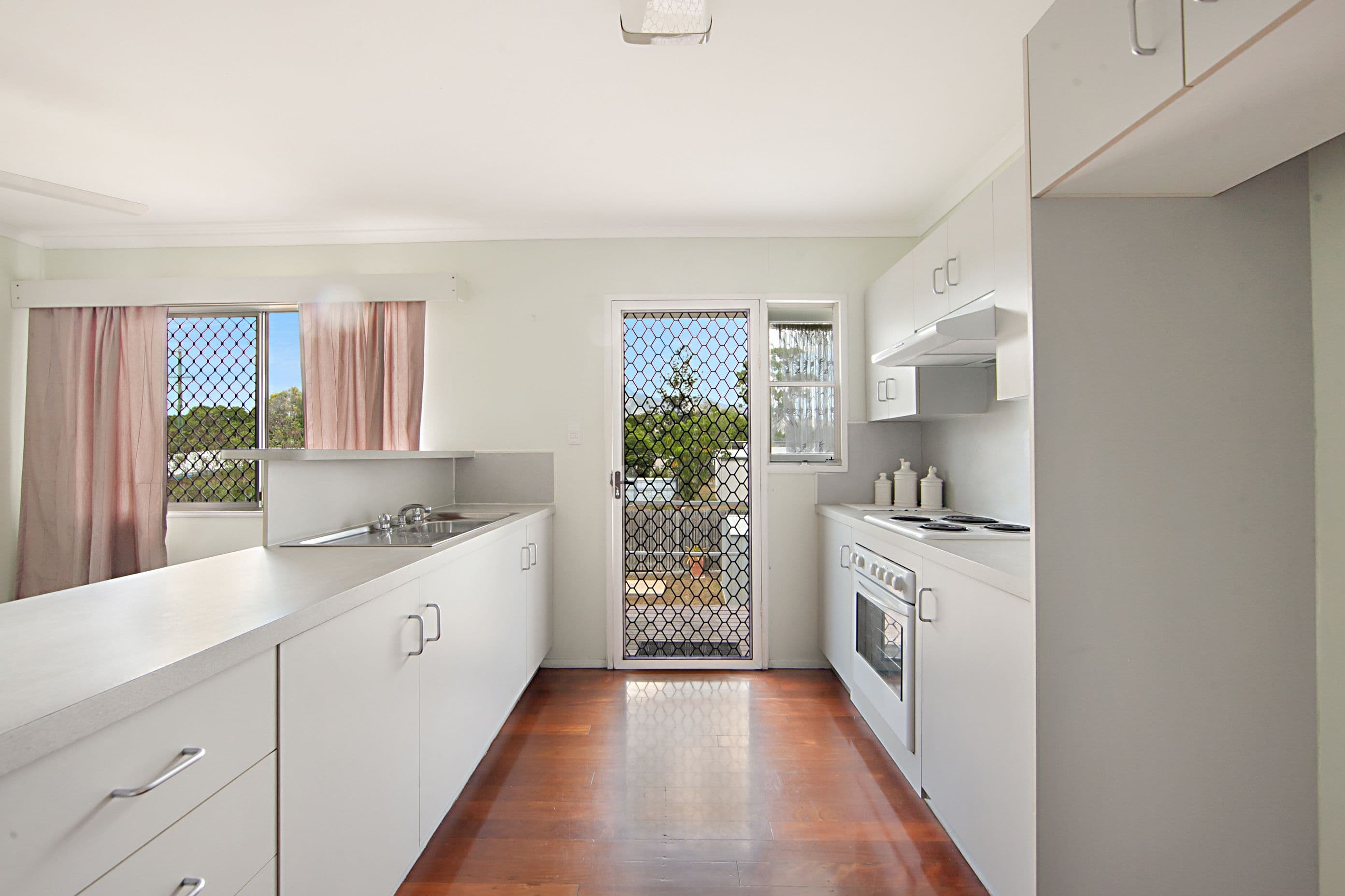 12 Werona Street, Mundingburra QLD 4812, Mundingburra - Thumbnail 3