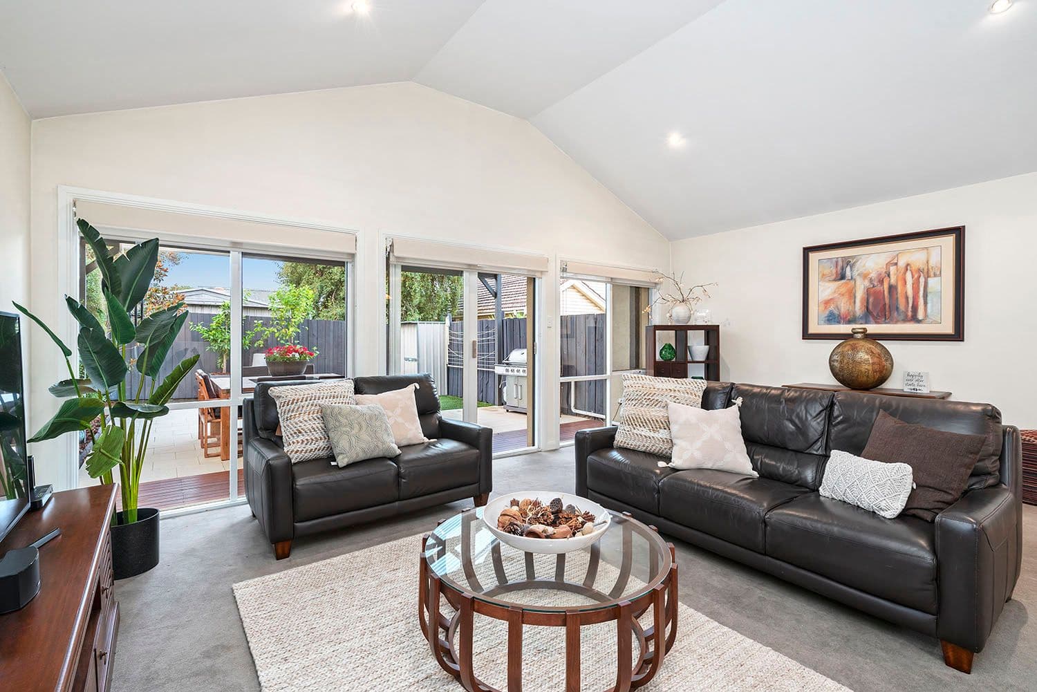 43 Latrobe Street, Cheltenham VIC 3192, Cheltenham - Thumbnail 2