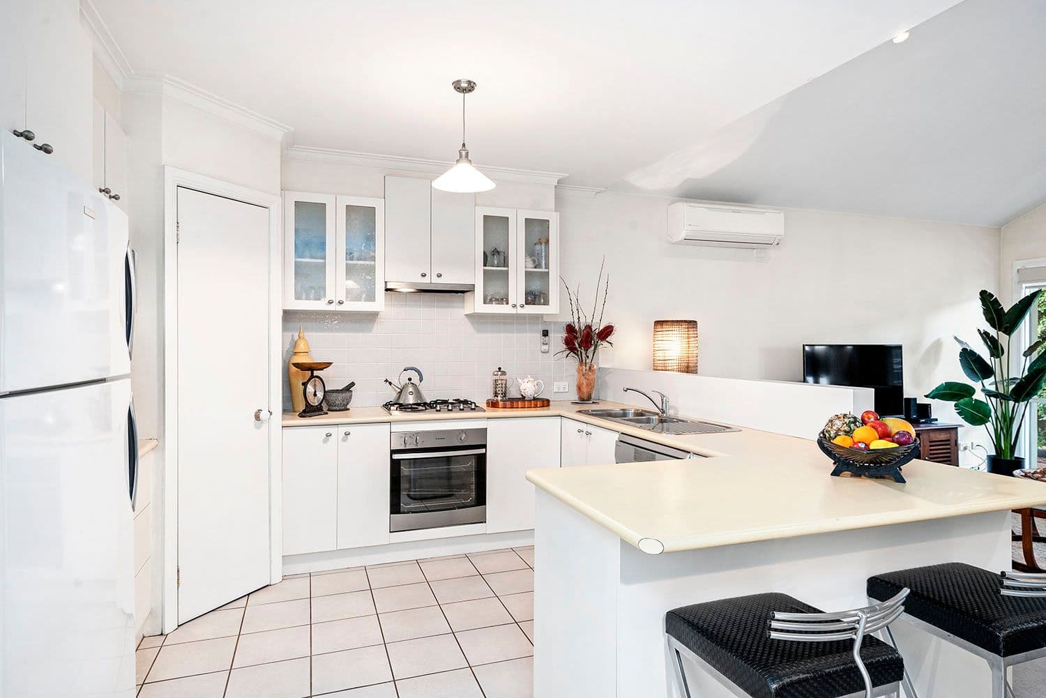 43 Latrobe Street, Cheltenham VIC 3192, Cheltenham - Thumbnail 3