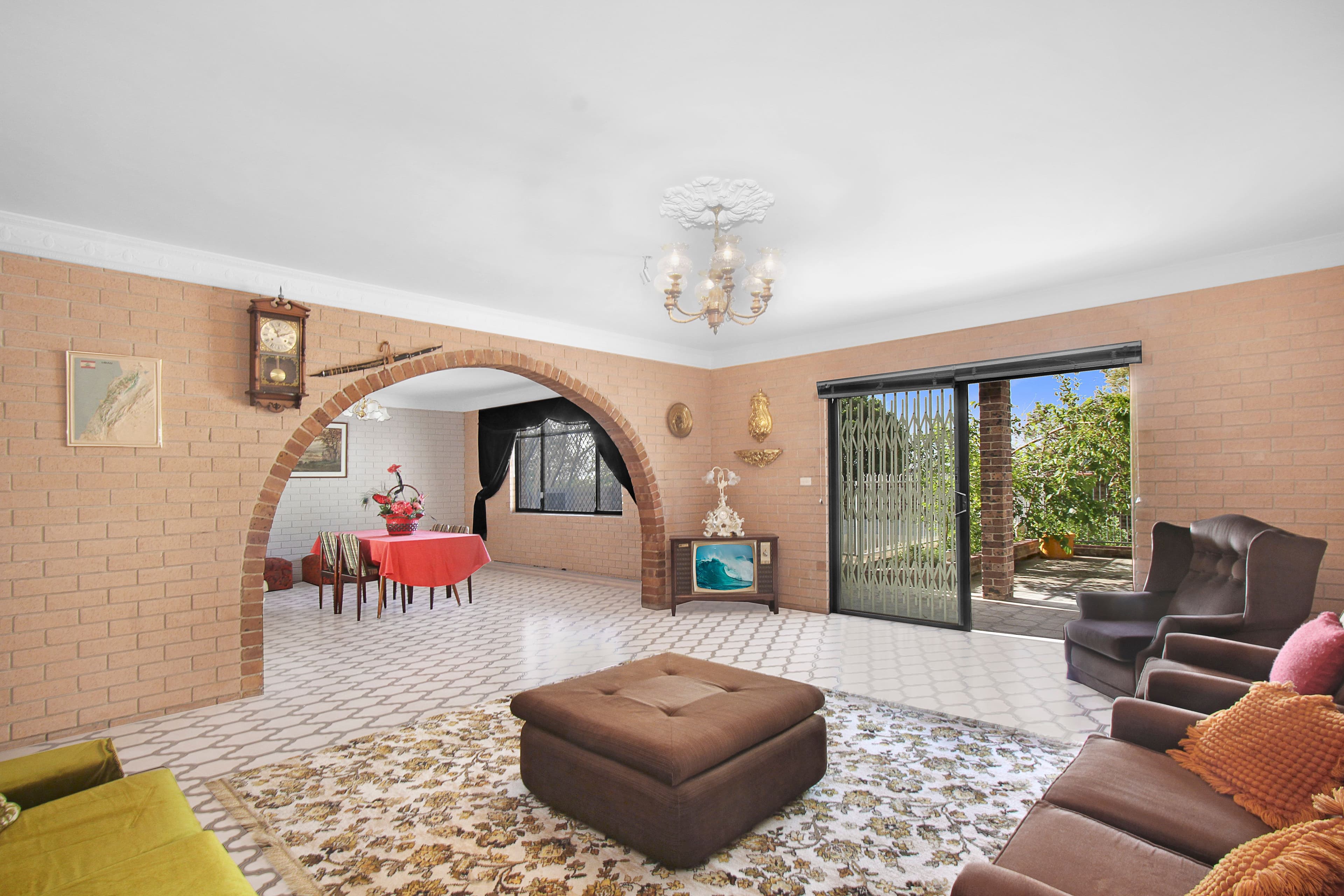 2 Laurina Avenue, Earlwood - Thumbnail 2