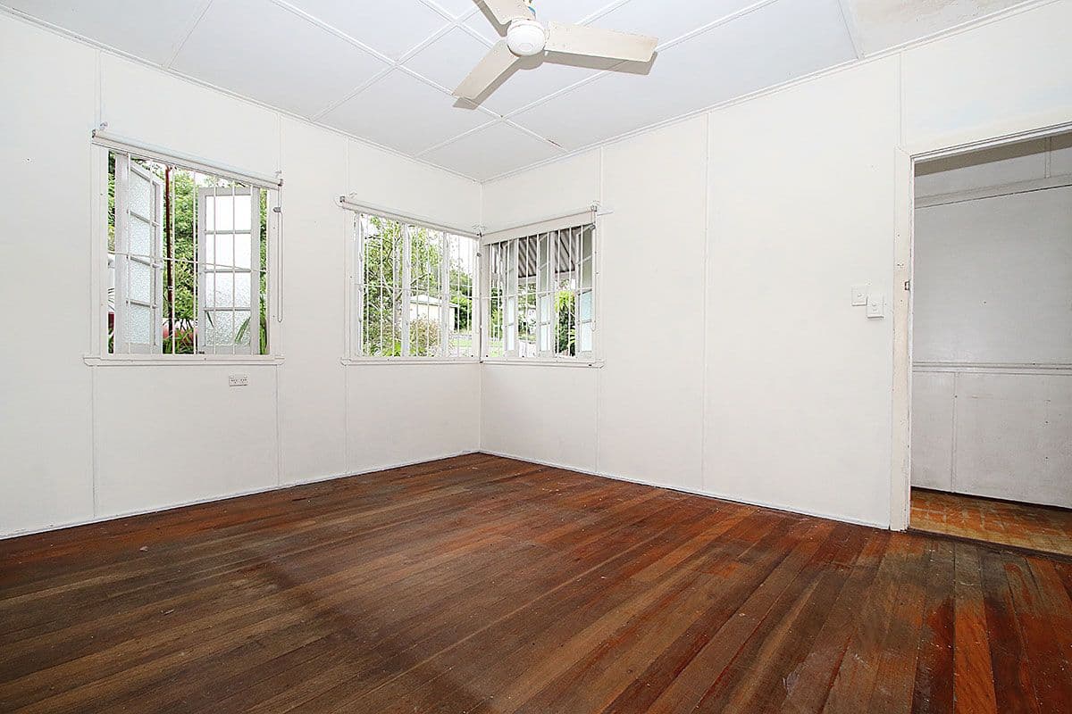 79 Stephenson Street, Coalfalls QLD 4305, Coalfalls - Thumbnail 3