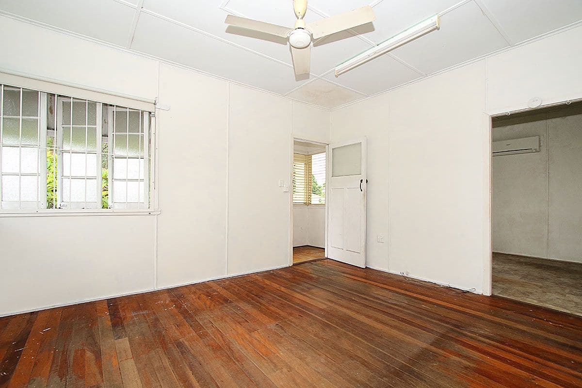 79 Stephenson Street, Coalfalls QLD 4305, Coalfalls - Thumbnail 4