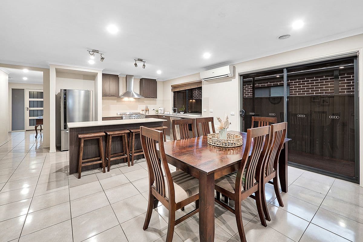 22 Macpherson Circuit, Cranbourne East VIC 3977, Cranbourne East - Thumbnail 6