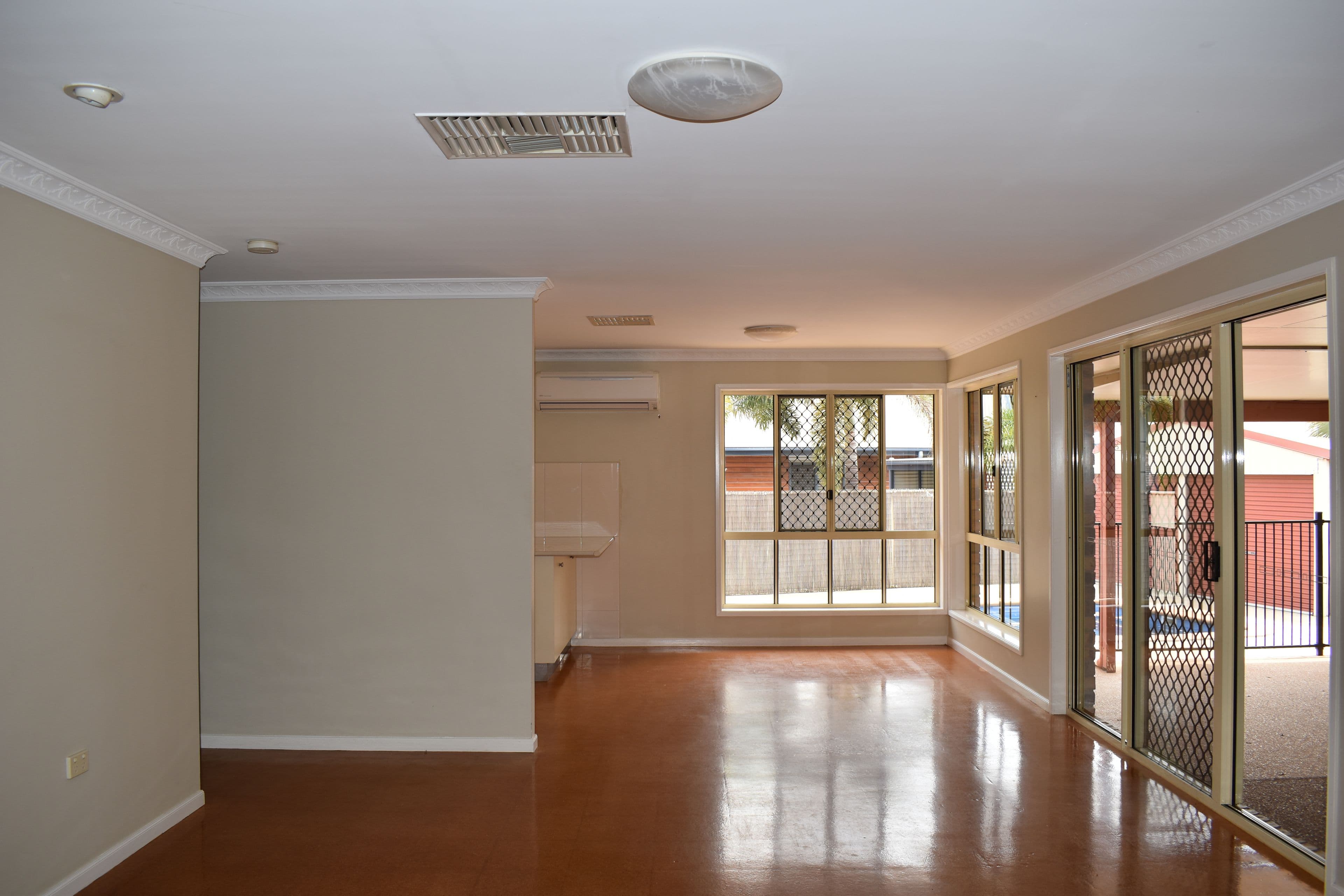 24 Whitchurch Road, Emerald QLD 4720, Emerald - Thumbnail 7