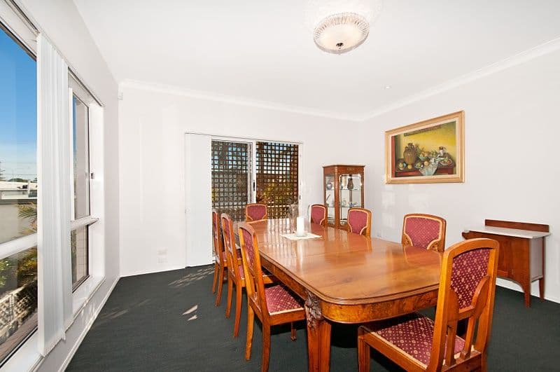 32 Petrel Avenue, MERMAID BEACH QLD 4218, Mermaid Beach - Thumbnail 3
