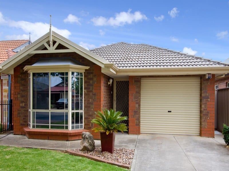 8 Hallett Boulevard, Allenby Gardens - Image 1