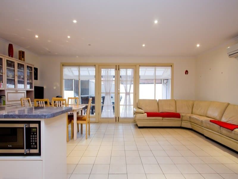 8 Hallett Boulevard, Allenby Gardens - Thumbnail 6