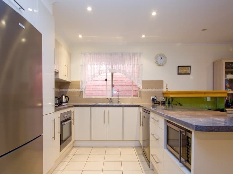 8 Hallett Boulevard, Allenby Gardens - Thumbnail 7