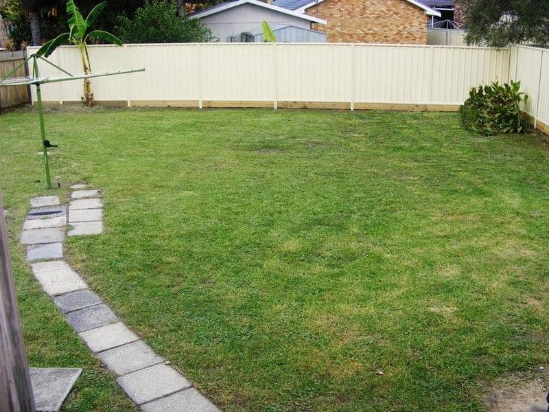 20 Hinemoa Avenue, KILLARNEY VALE NSW 2261, Killarney Vale - Thumbnail 3