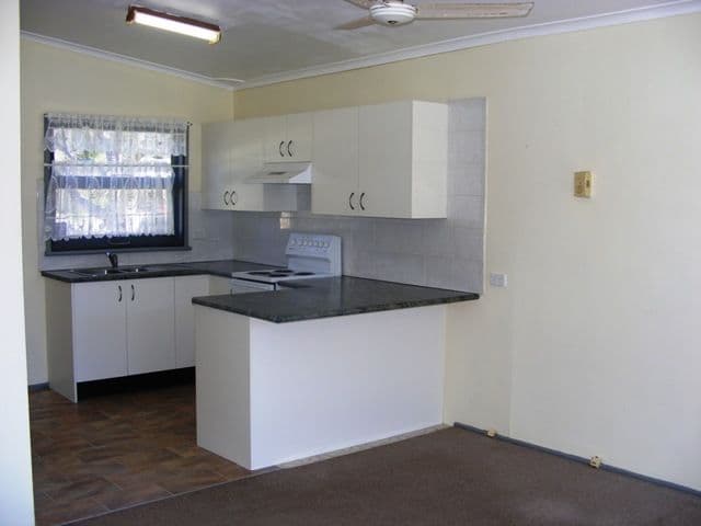 20 Hinemoa Avenue, KILLARNEY VALE NSW 2261, Killarney Vale - Thumbnail 6