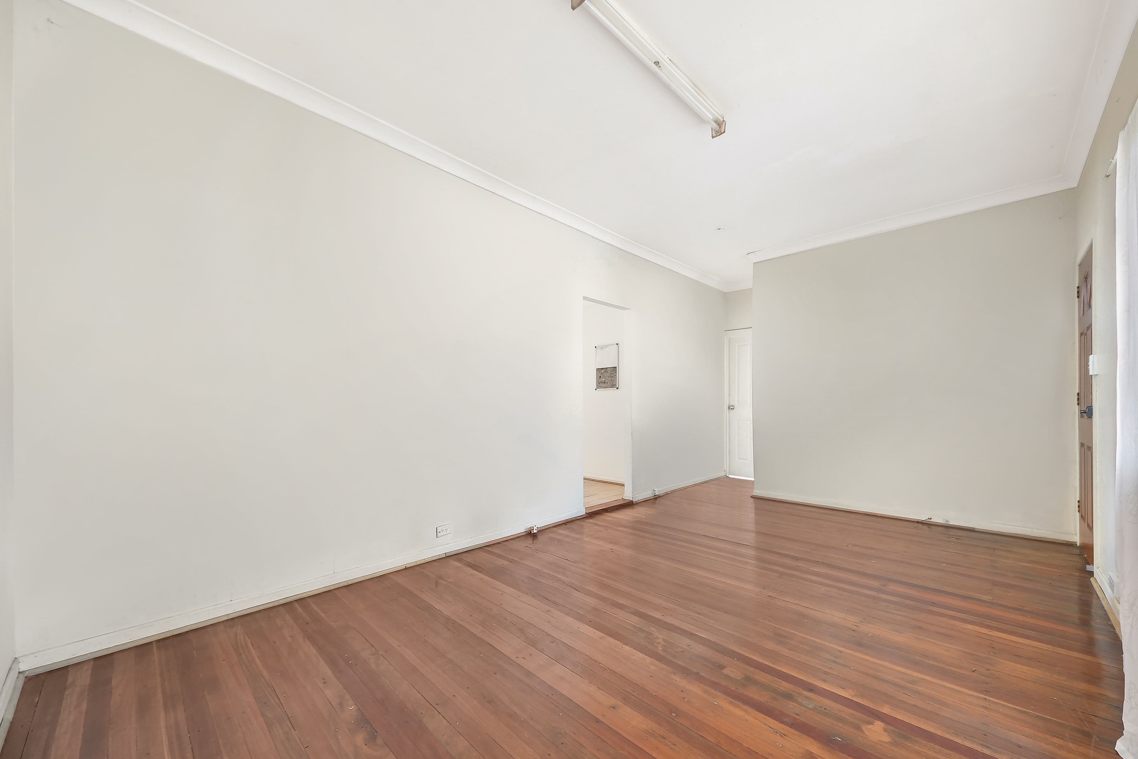 9 Annette Avenue, Ingleburn - Thumbnail 2