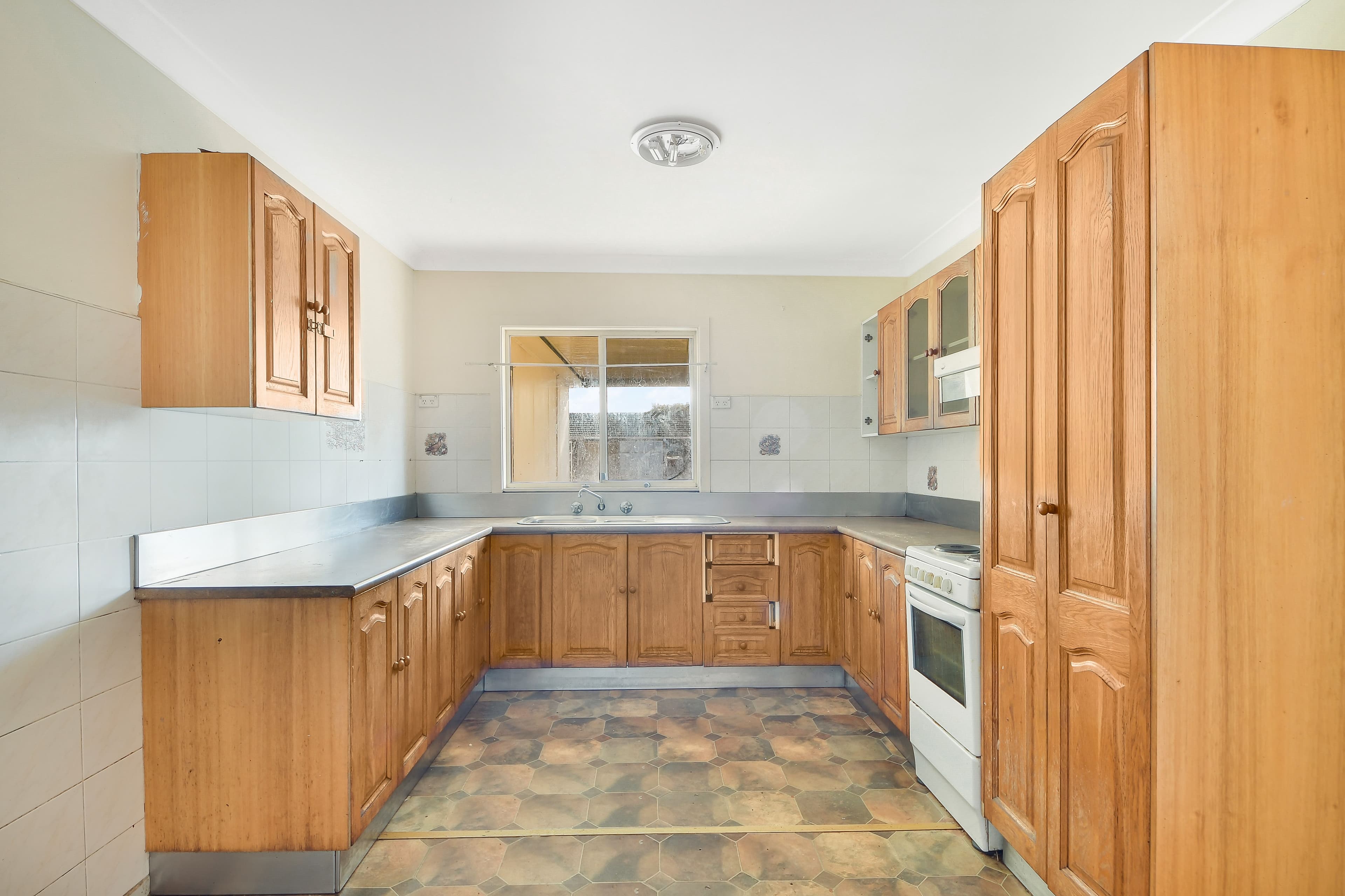 9 Annette Avenue, Ingleburn - Thumbnail 6
