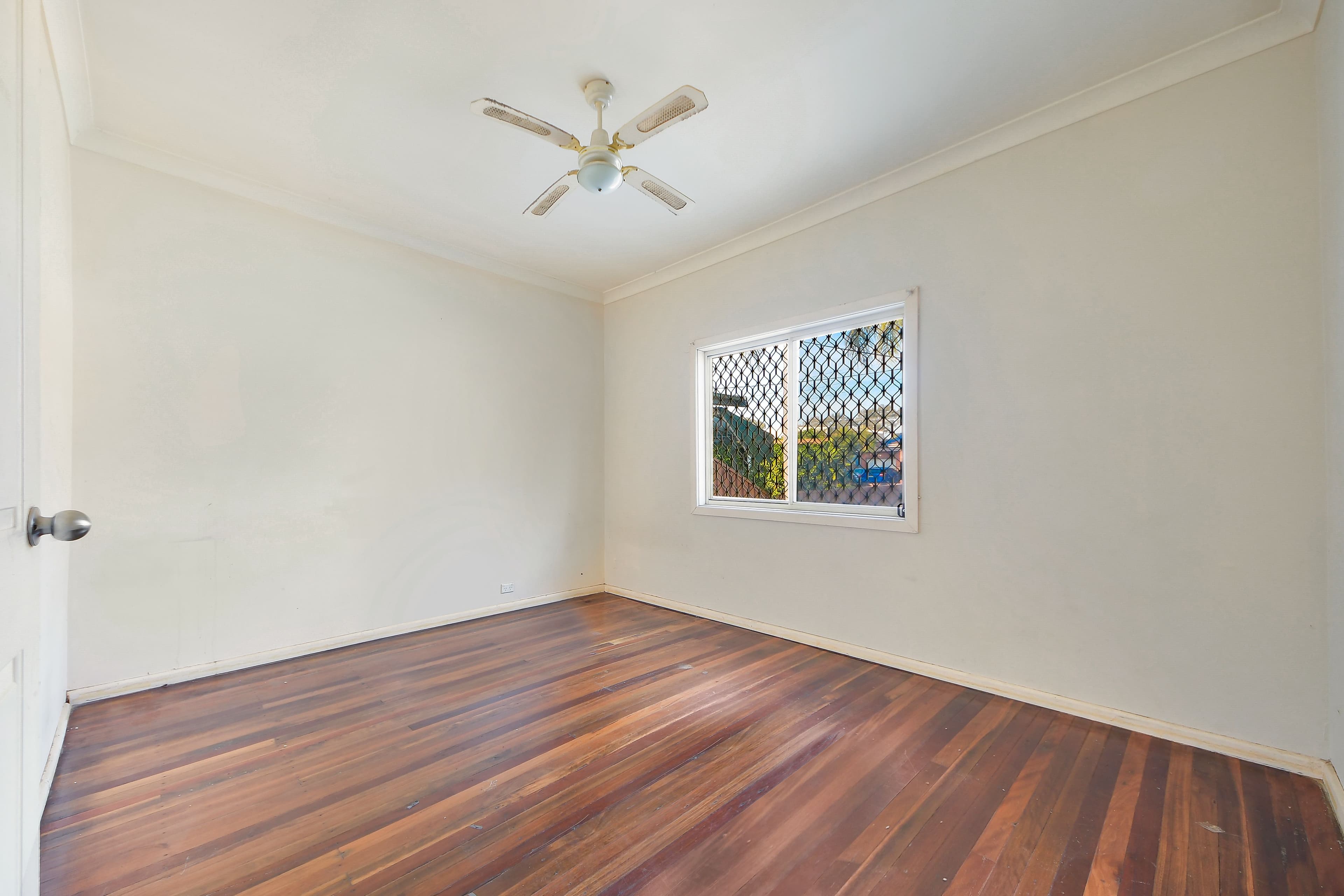 9 Annette Avenue, Ingleburn - Thumbnail 7