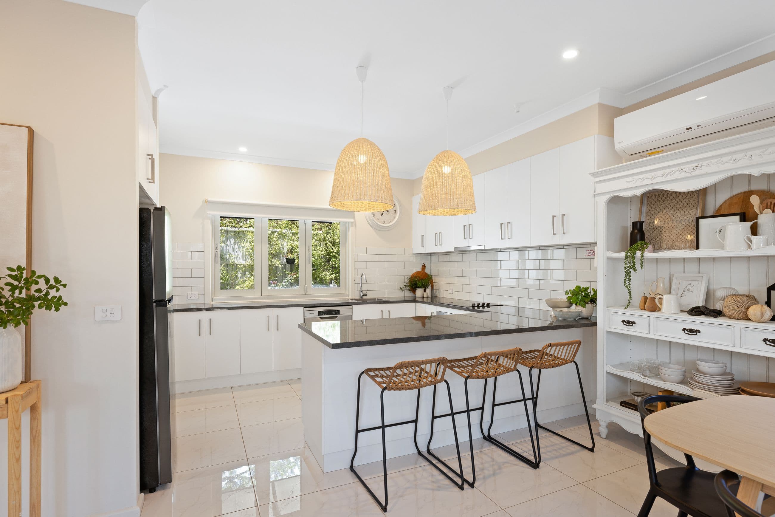 14 Walpole Street, Cowes VIC 3922, Cowes - Thumbnail 3