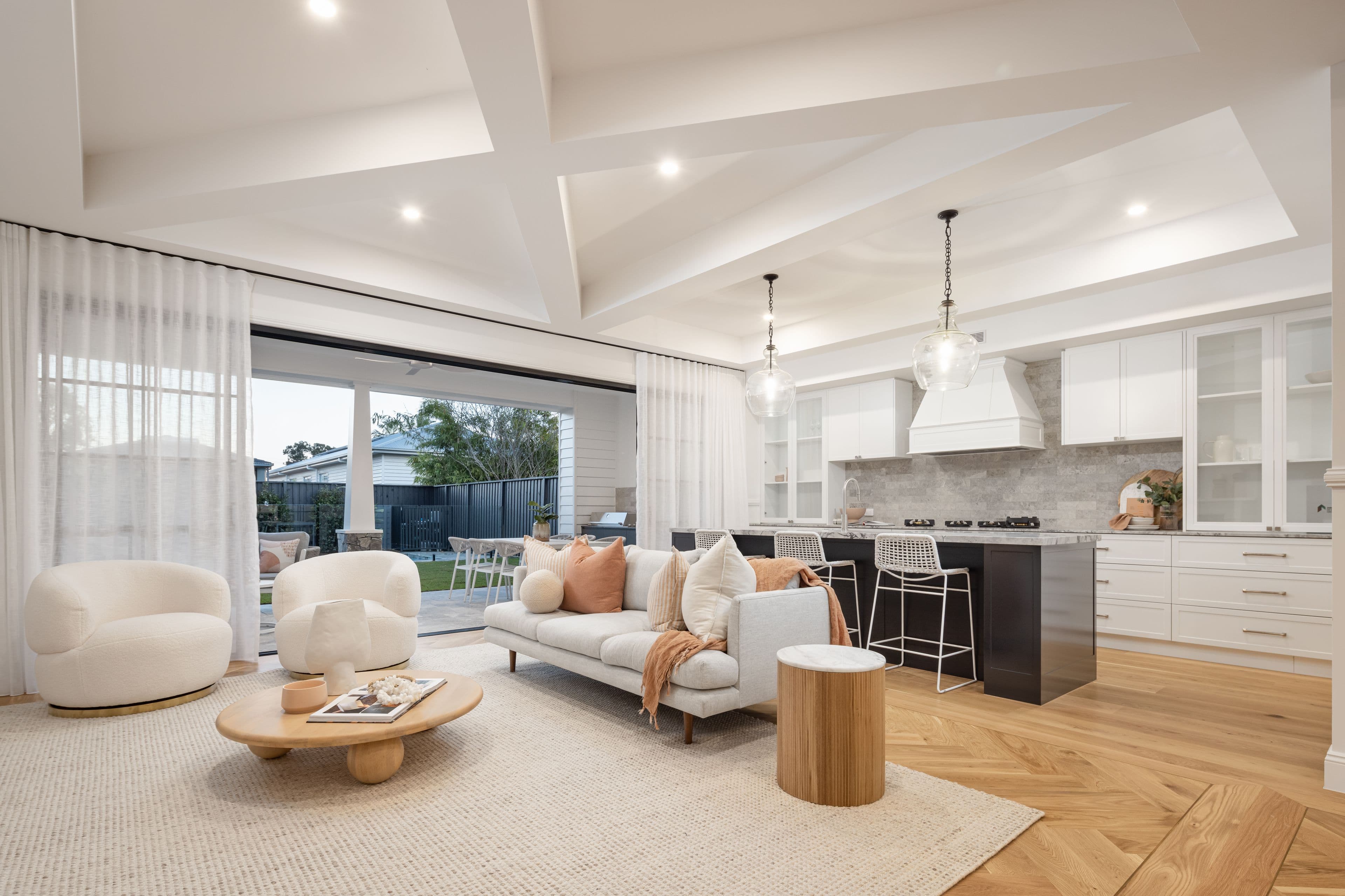 45 Morehead Avenue, Norman Park QLD 4170, Norman Park - Thumbnail 3