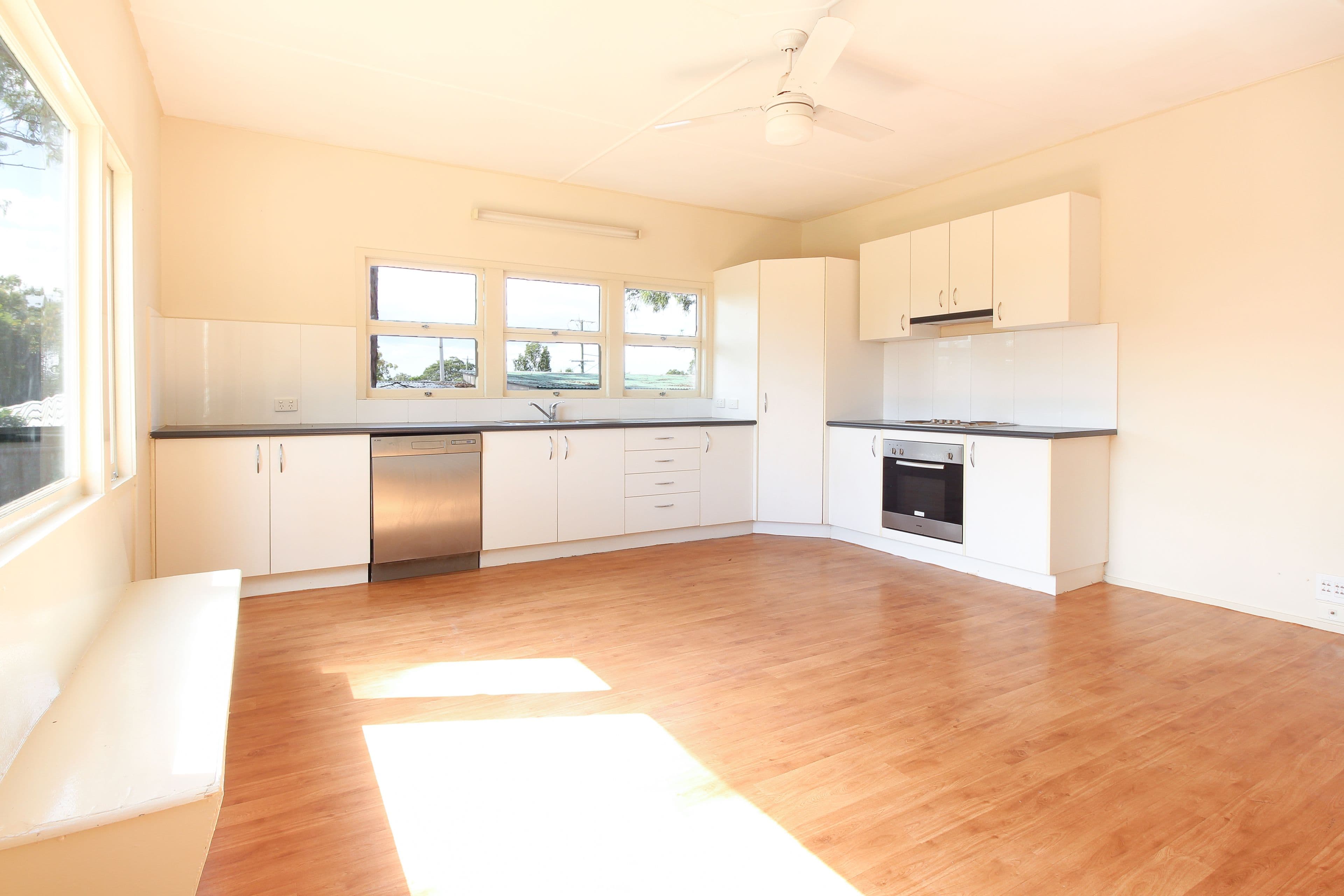35 Old Logan Road, Gailes QLD 4300, Gailes - Thumbnail 3