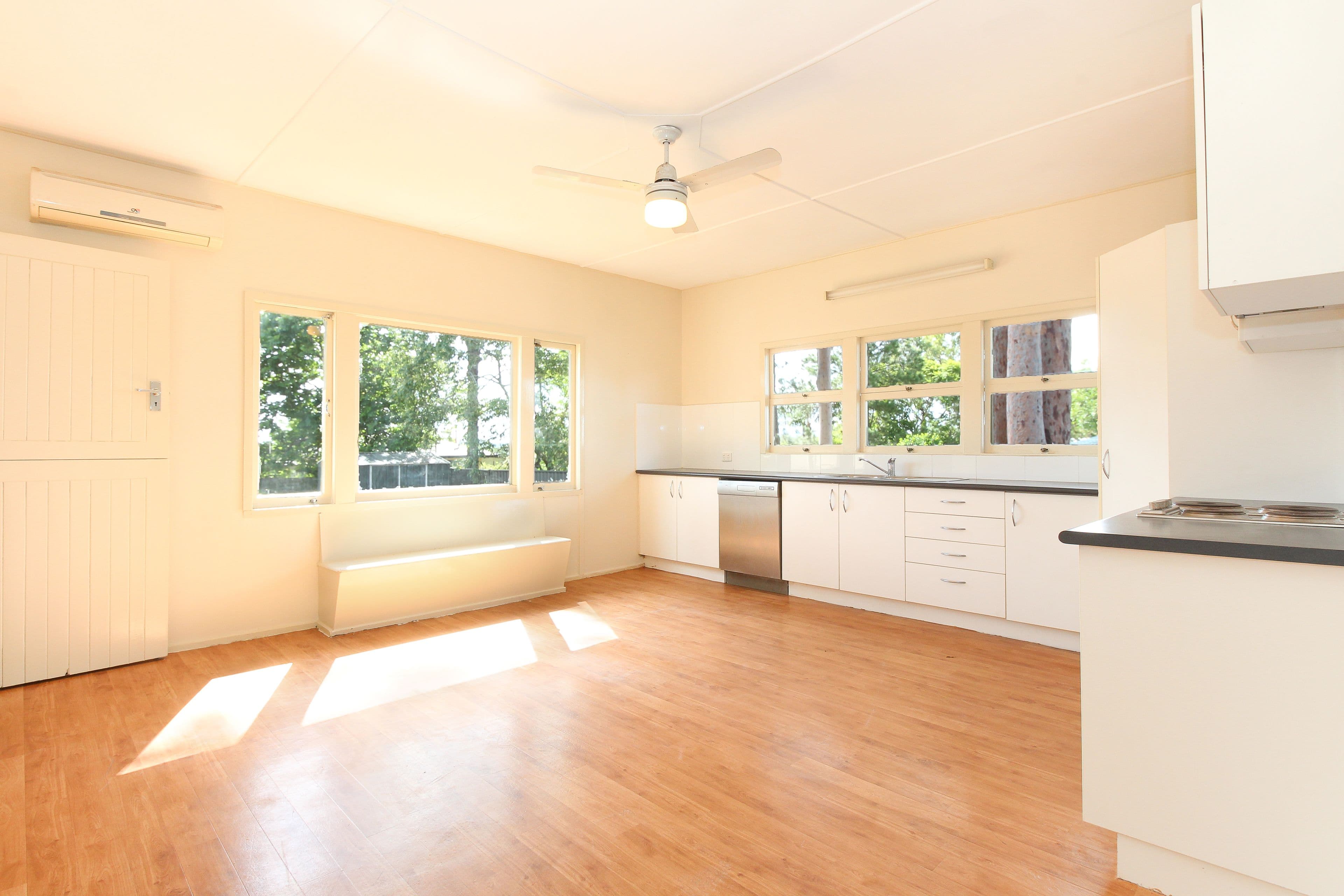 35 Old Logan Road, Gailes QLD 4300, Gailes - Thumbnail 4