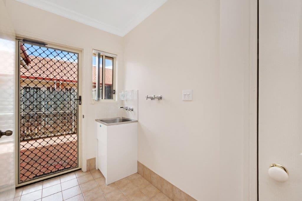 Villa 60 Glenfield Court, Middle Ridge QLD 4350, Middle Ridge - Thumbnail 8