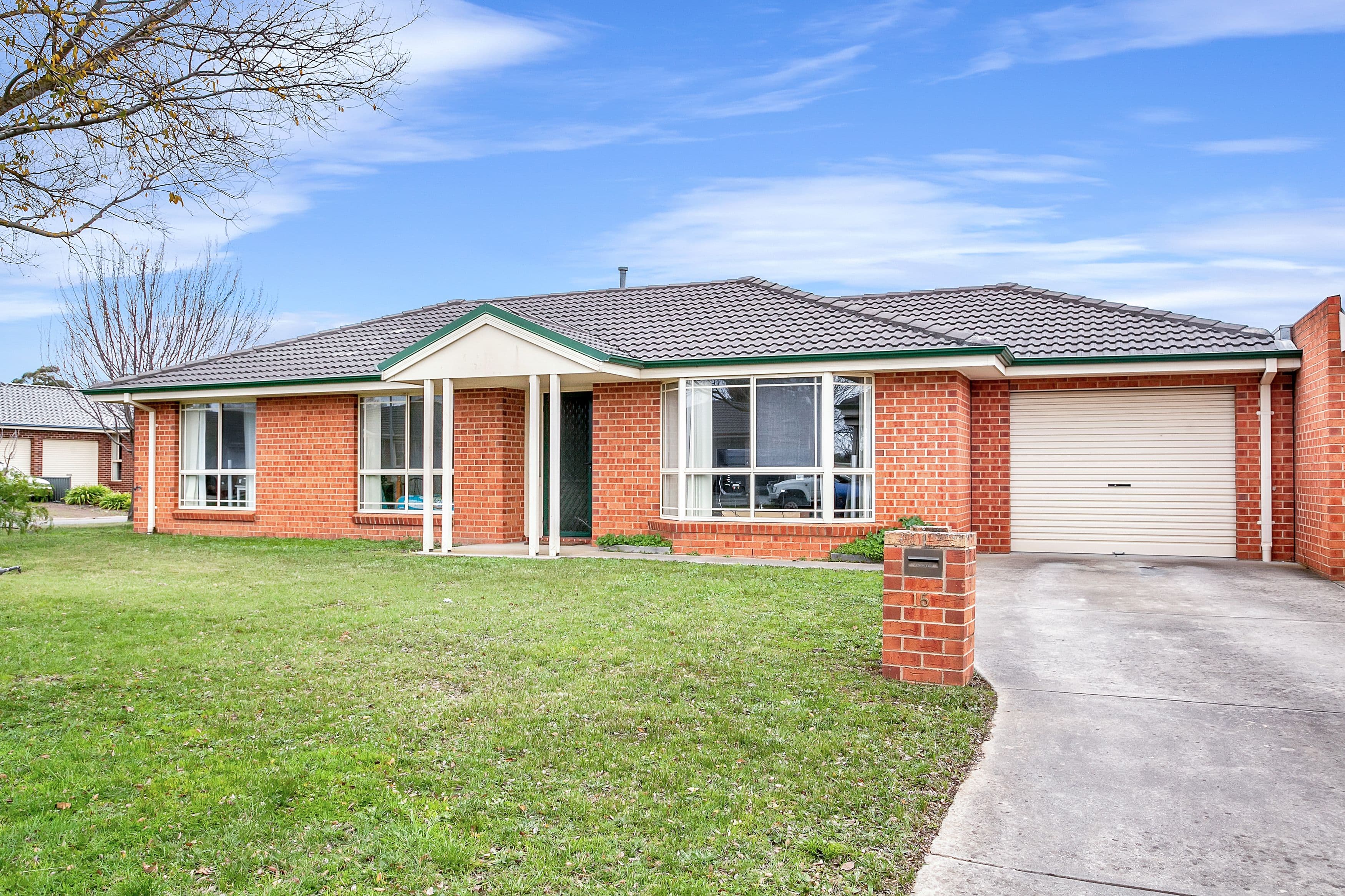 15 Lauderdale Avenue, Alfredton VIC 3350, Alfredton - Image 1