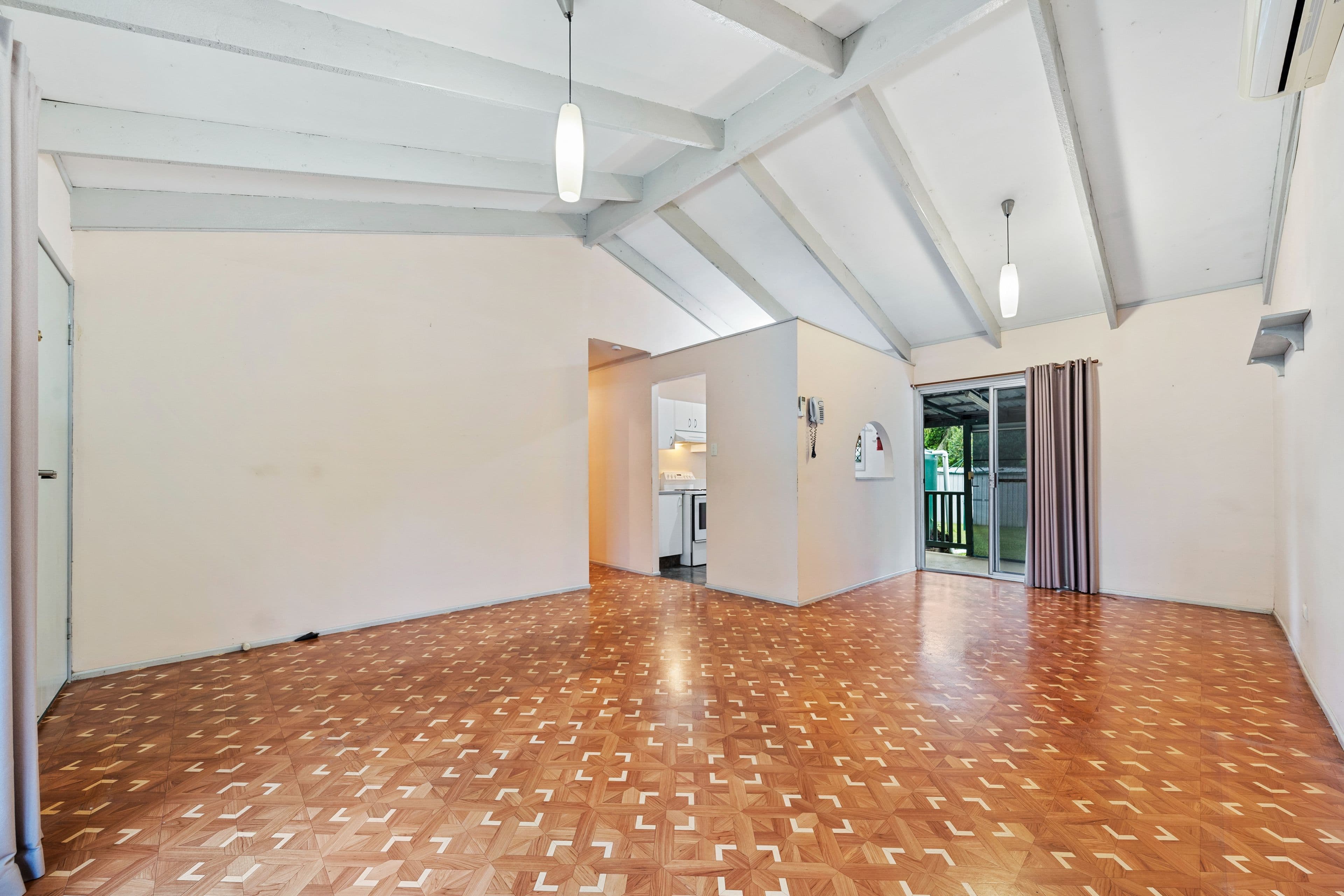 18 Parkland Court, Eagleby QLD 4207, Eagleby - Thumbnail 3