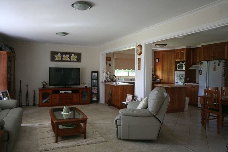 69 Marks Crescent, OBERON NSW 2787, Oberon - Thumbnail 2