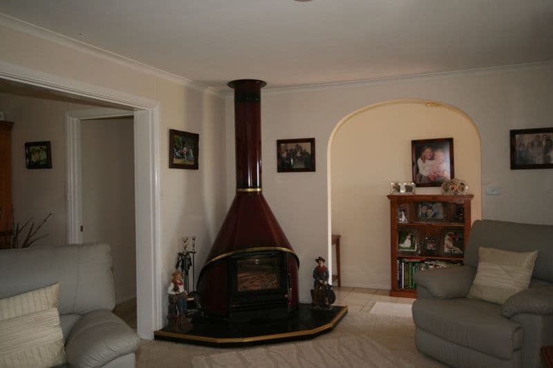 69 Marks Crescent, OBERON NSW 2787, Oberon - Thumbnail 6