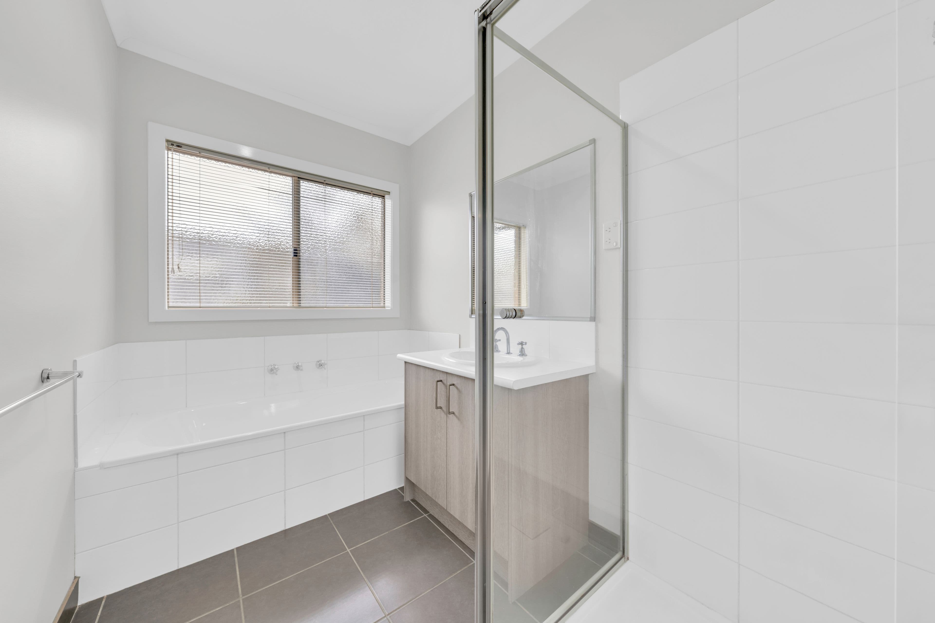 105 Mcmahons Road, Frankston VIC 3199, Frankston - Thumbnail 6