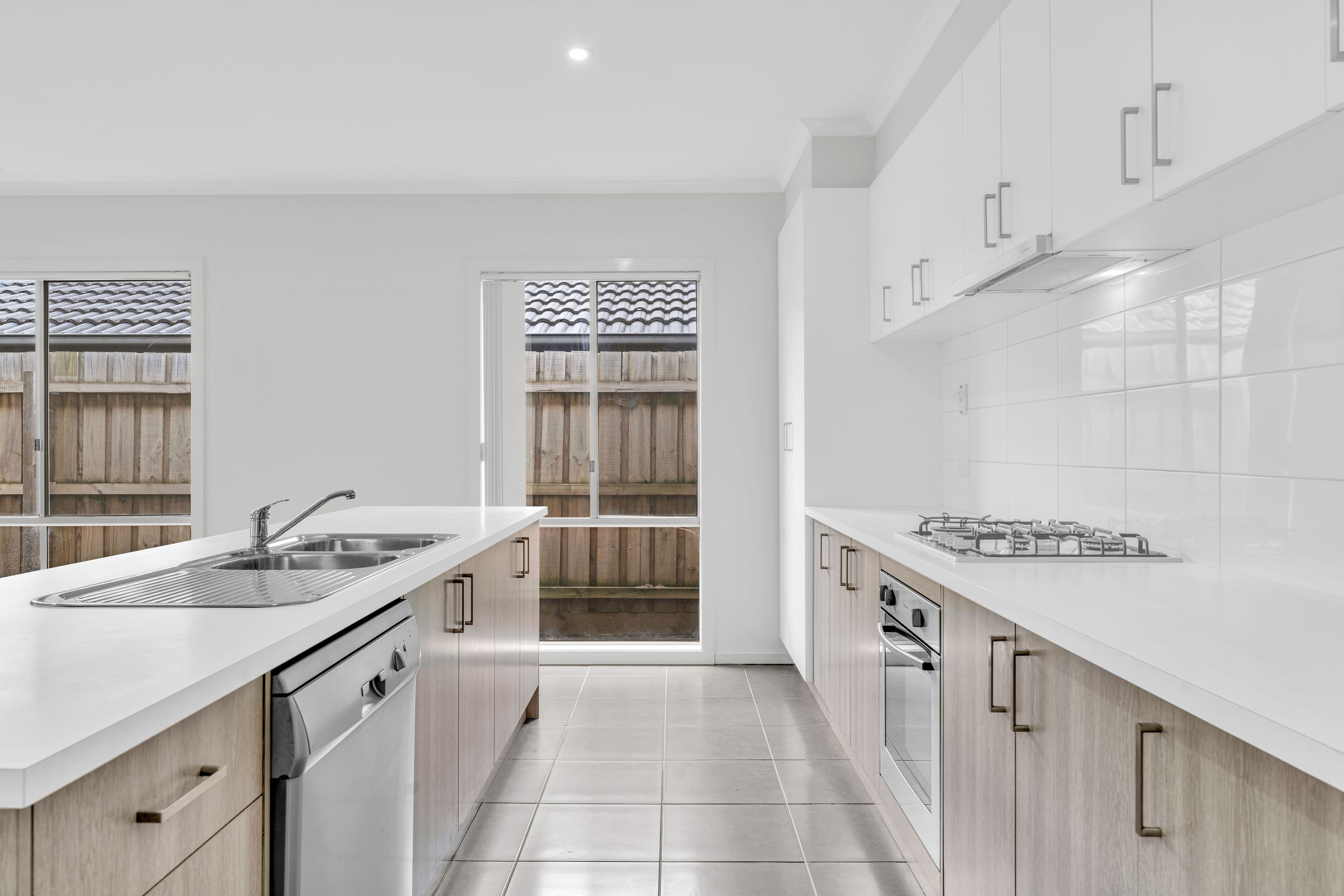 105 Mcmahons Road, Frankston VIC 3199, Frankston - Thumbnail 8